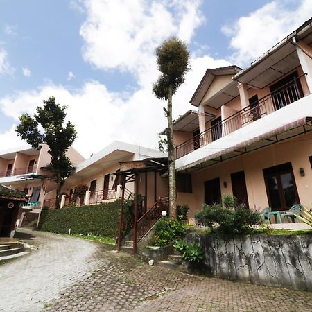 Villa Keluarga Bre Batunanggar 不拉士打宜 外观 照片