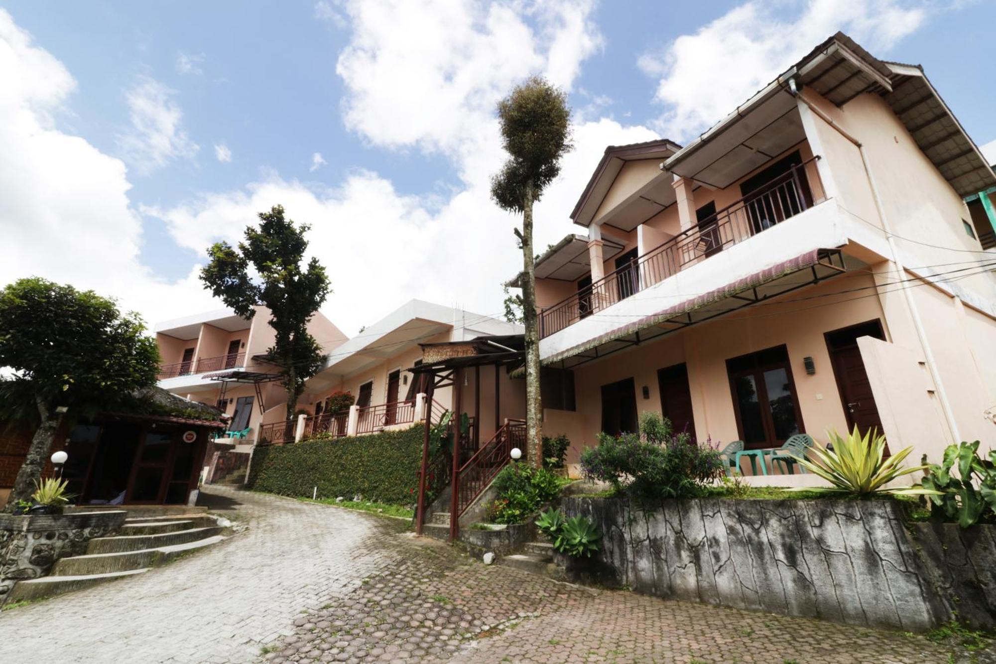 Villa Keluarga Bre Batunanggar 不拉士打宜 外观 照片