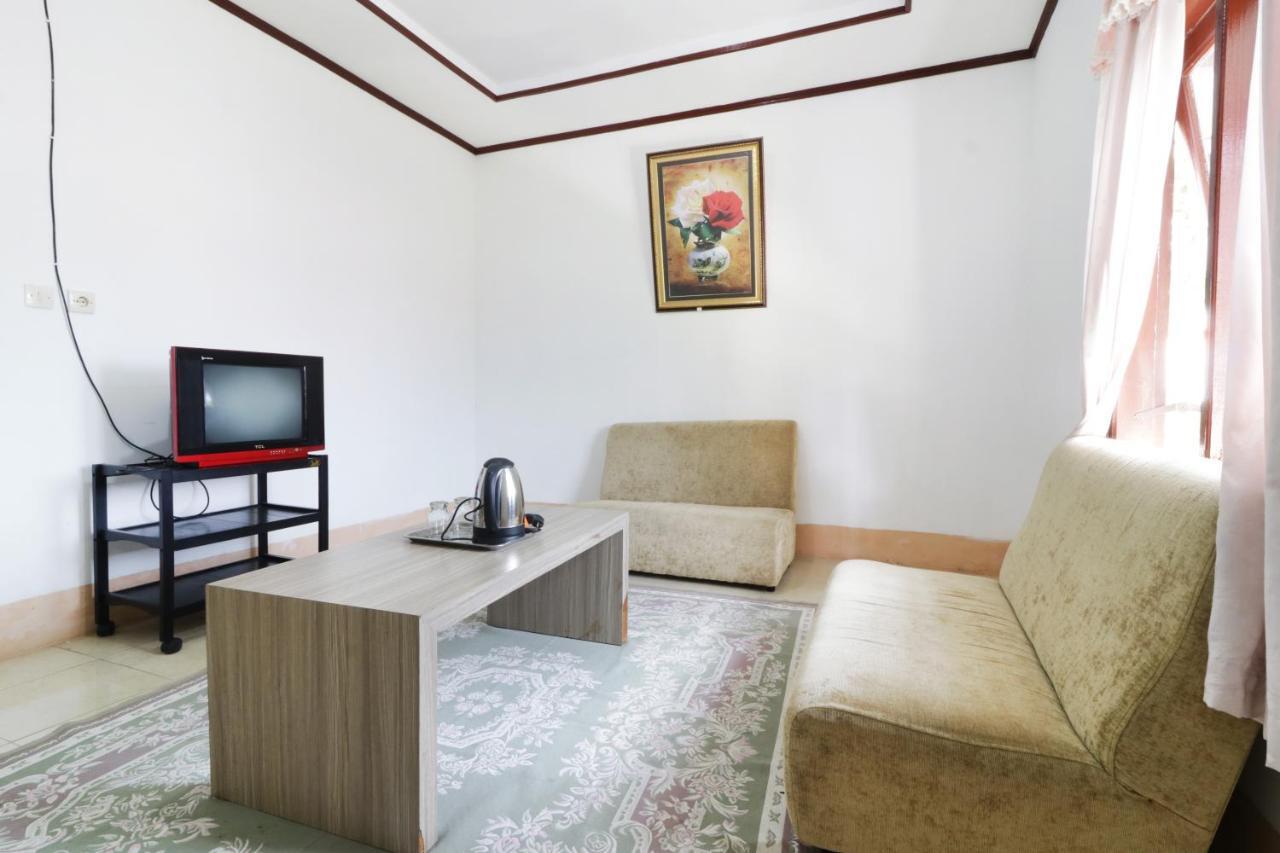 Villa Keluarga Bre Batunanggar 不拉士打宜 外观 照片